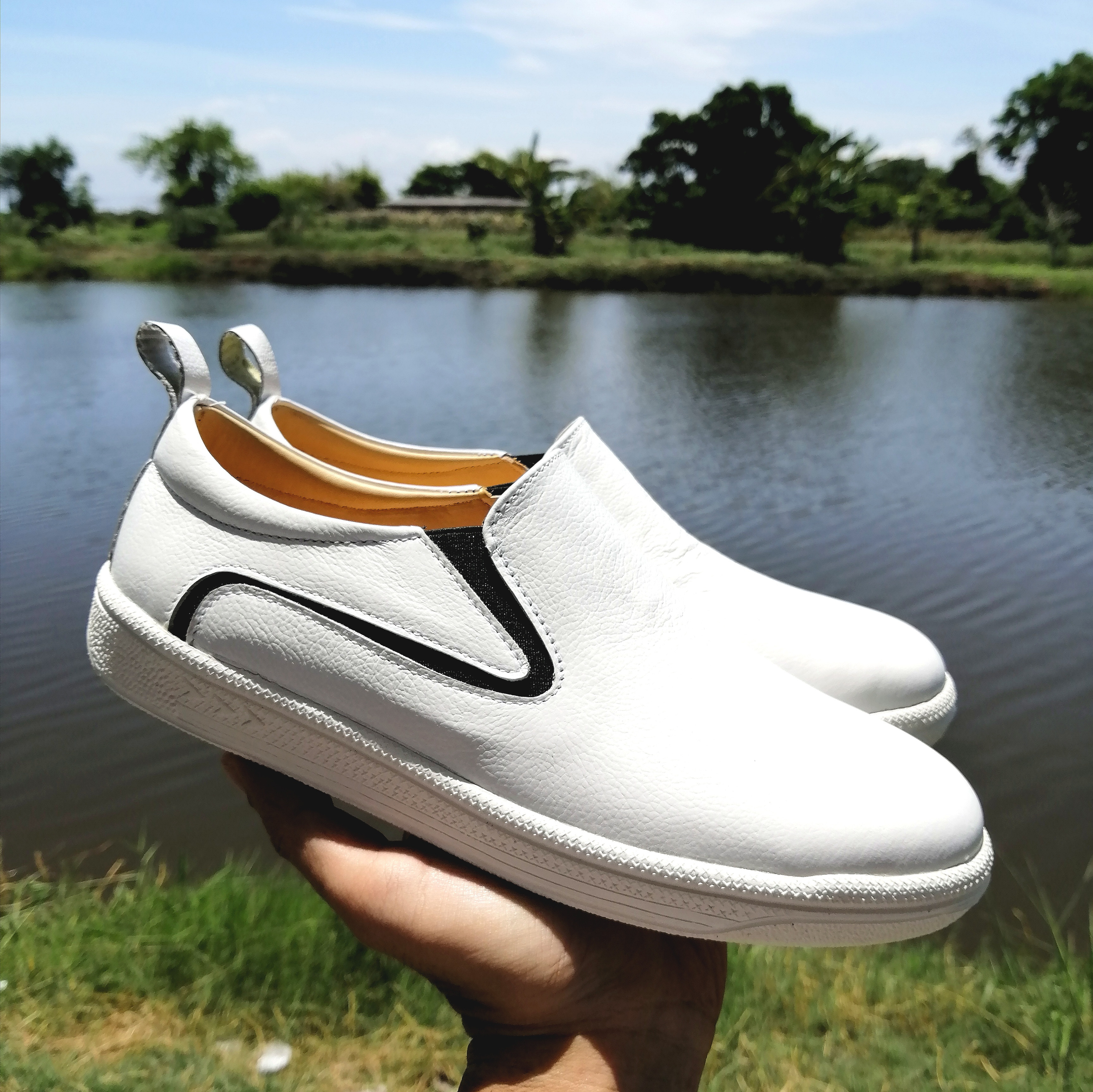 ◇本革スニーカー◇スリッポン◇男女兼用◇スニーカーソール◇22.5-29cm◇無料サイズ調整◇ホワイト◇