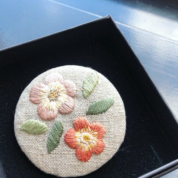 手刺繍＊和の花刺繍ブローチ/お着物を着てらっしゃる方へ/お花刺繍の 