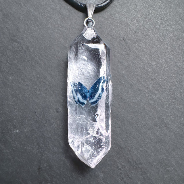 【ネックレス】水晶標本【ルリタテハ】