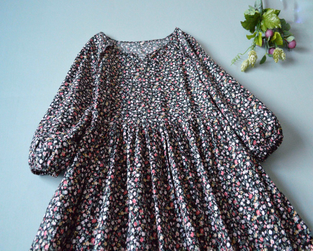 コットン100％ポケット付黒小花プリント大人可愛い七分袖ロングワンピース♪