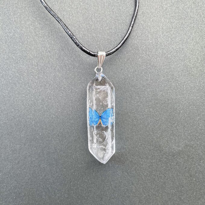 【ネックレス】水晶標本【モルフォ蝶】