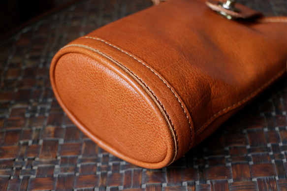 ヌメ革ショルダーバッグ斜め掛けポシェットバッグ軽いバッグ 9枚目の画像