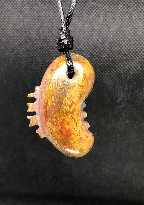勾玉巨大 自然石 天然石 ハンドメイド （勾玉の人気通販 | minne 国内 