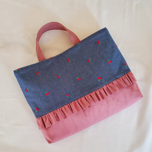 デニム風　赤いさくらんぼ刺繍　入園入学セット　レッスンバッグ　上靴袋　お着替え袋 デニム風赤いさくらんぼ刺繍 入園入学セット レッスンバッグ