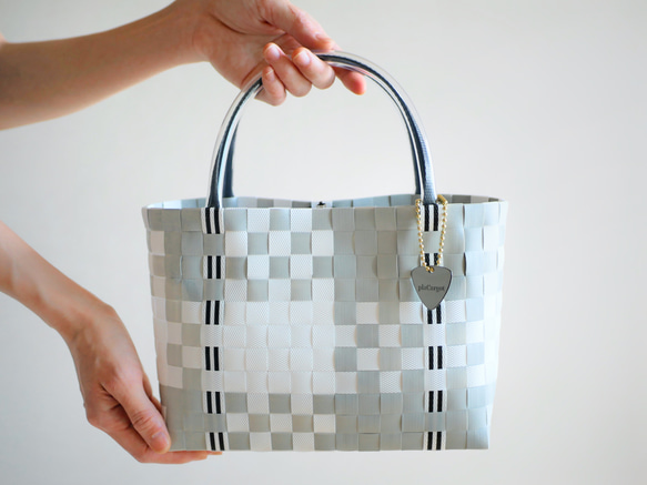 チェック柄 プラスチック製かごバッグ　woven 受注制作〜 プラかごバッグ お買い物かごLサイズ☆グレーx