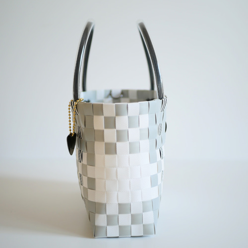 ♡２回のみ使用♡WOVEN チェック柄 かごバッグ セール】柳編みかごバッグ（かごバッグ）｜moment+（モーメント