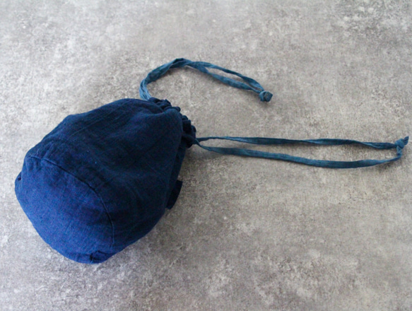 temari /リネン 藍染め 巾着 5枚目の画像
