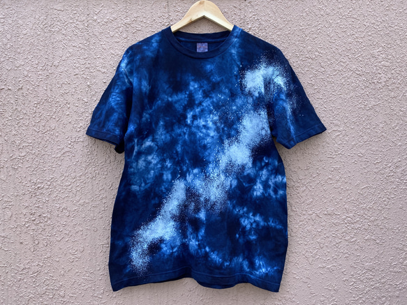 藍染めTシャツ「群青」Lサイズ 男女兼用『一点物』 4枚目の画像
