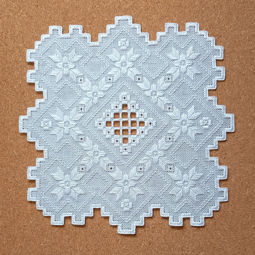 受注制作】北欧ハーダンガー刺繍 テーブルファブリック 手刺繍