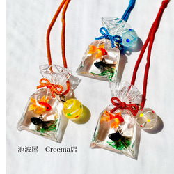 帯飾り　「金魚切子」　根付　ストラップ　キーホルダー 再販】硝子の金魚玉（和金二匹） 根付 ストラップ 帯飾り