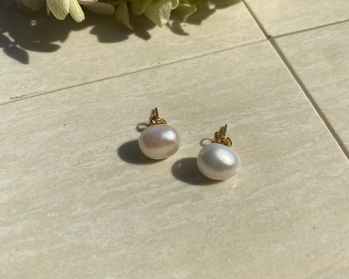 ホワイト大粒淡水パールピアスorイヤリング ピアス（スタッド・一粒  