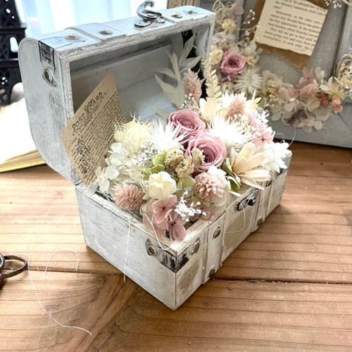 再販♡【送料無料】宝箱のアレンジLsize くすみピンク(プリザーブド