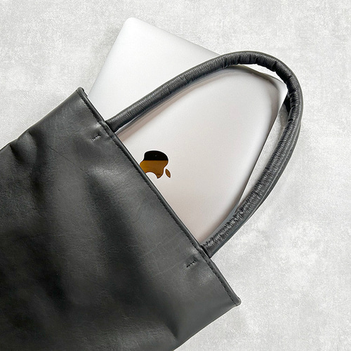 ▽KURO/メインで使える牛革A4レザートートバッグ サブバッグ