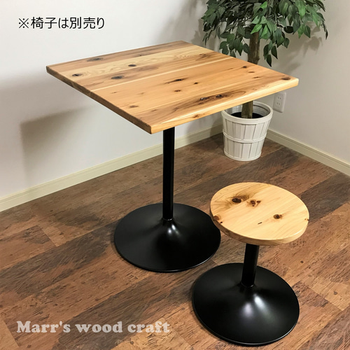 国産杉の無垢材カフェテーブル 60x60cm ウレタンクリアー塗装 国産杉の無垢材カフェテーブル 60x60cm ウレタンクリアー塗装