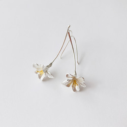 ハンドメイド 花デザイン ピアス 花咲くアクセサリーを身につけて。｜ハンドメイド、手作り通販