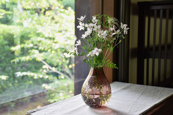 銀箔モールド花瓶~tea~ 2枚目の画像
