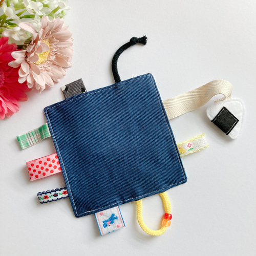 シャカシャカタグハンカチ 布おもちゃ 犬 フレンチブル×デニム風