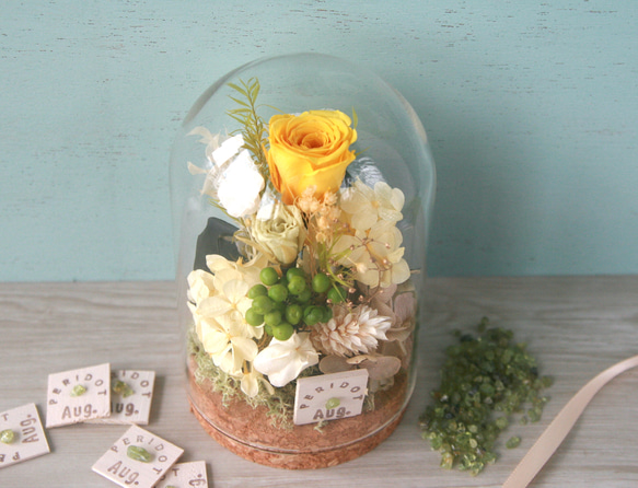 8月生まれの方へ　誕生月の天然石 flower bottle　-PERIDOT- 1枚目の画像