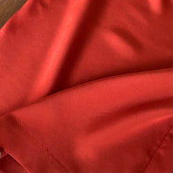 贅沢な部屋着　シルクのショートパンツ　赤 2枚目の画像
