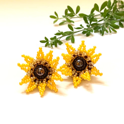 《送料込》ビーズ刺繍＊ゴッホの向日葵のpierce or earring/花言葉は憧れ・情熱 2枚目の画像