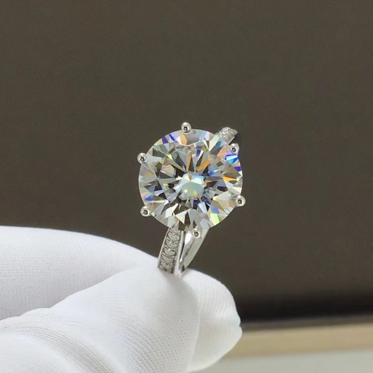 【newデザイン】モアサナイト 　リング　K18WG