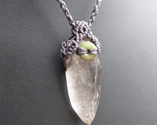 ヒマラヤ水晶 ガネッシュヒマール ＊ マクラメネックレス ペンダント 11 ガネッシュヒマール産】ヒマラヤ水晶の天然石マクラメペンダント[PEN