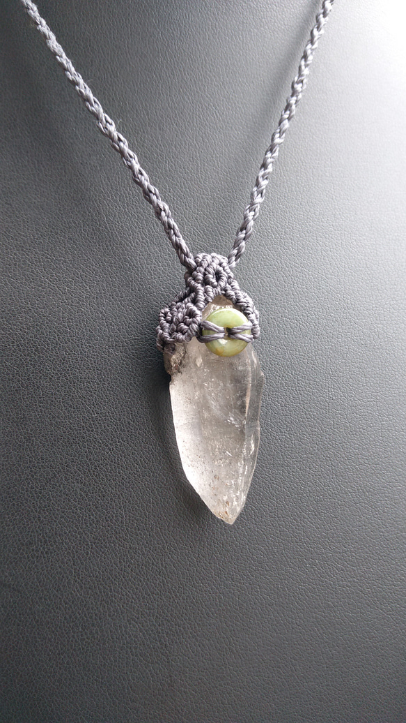 ガネッシュヒマール産】ヒマラヤ水晶の天然石マクラメペンダント[PEN