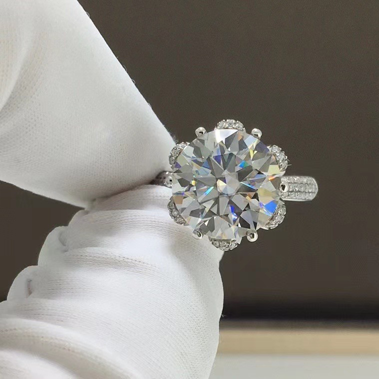 【newデザイン】モアサナイト 　リング　K18WG 80,850円