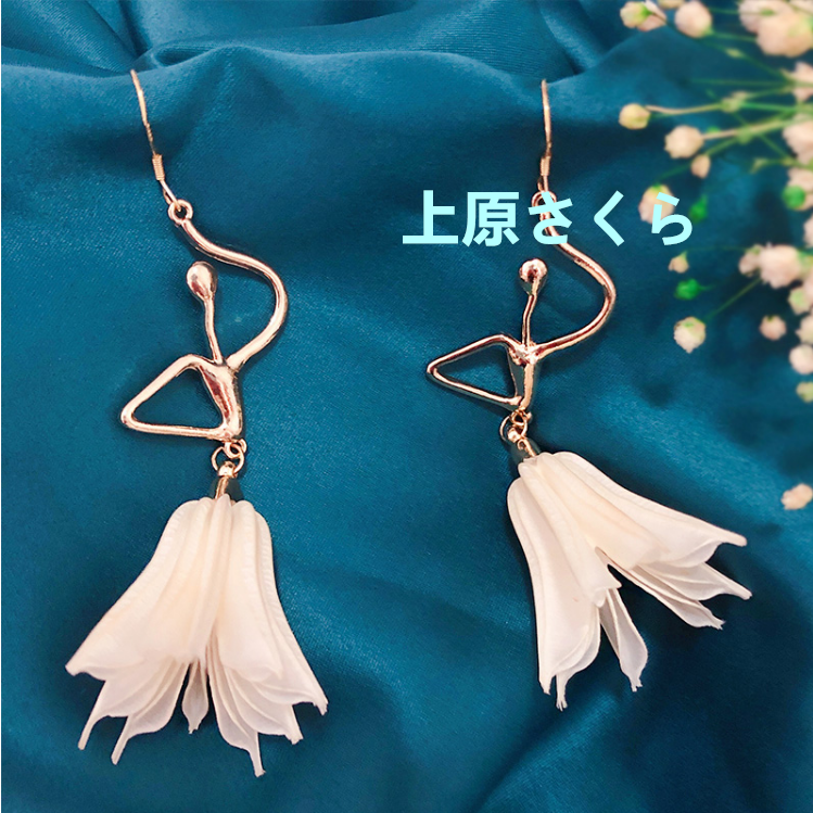手作り  パステルブルーの紫陽花の耳飾りイヤリング·ピアス
