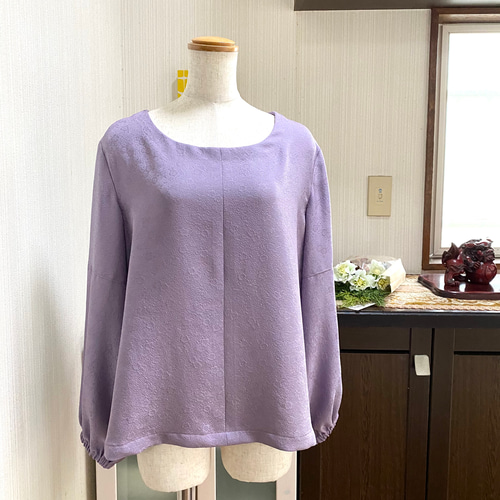 淡い灰紫 花模様 パフ袖ブラウス プルオーバー 着物リメイク 絹 長袖  