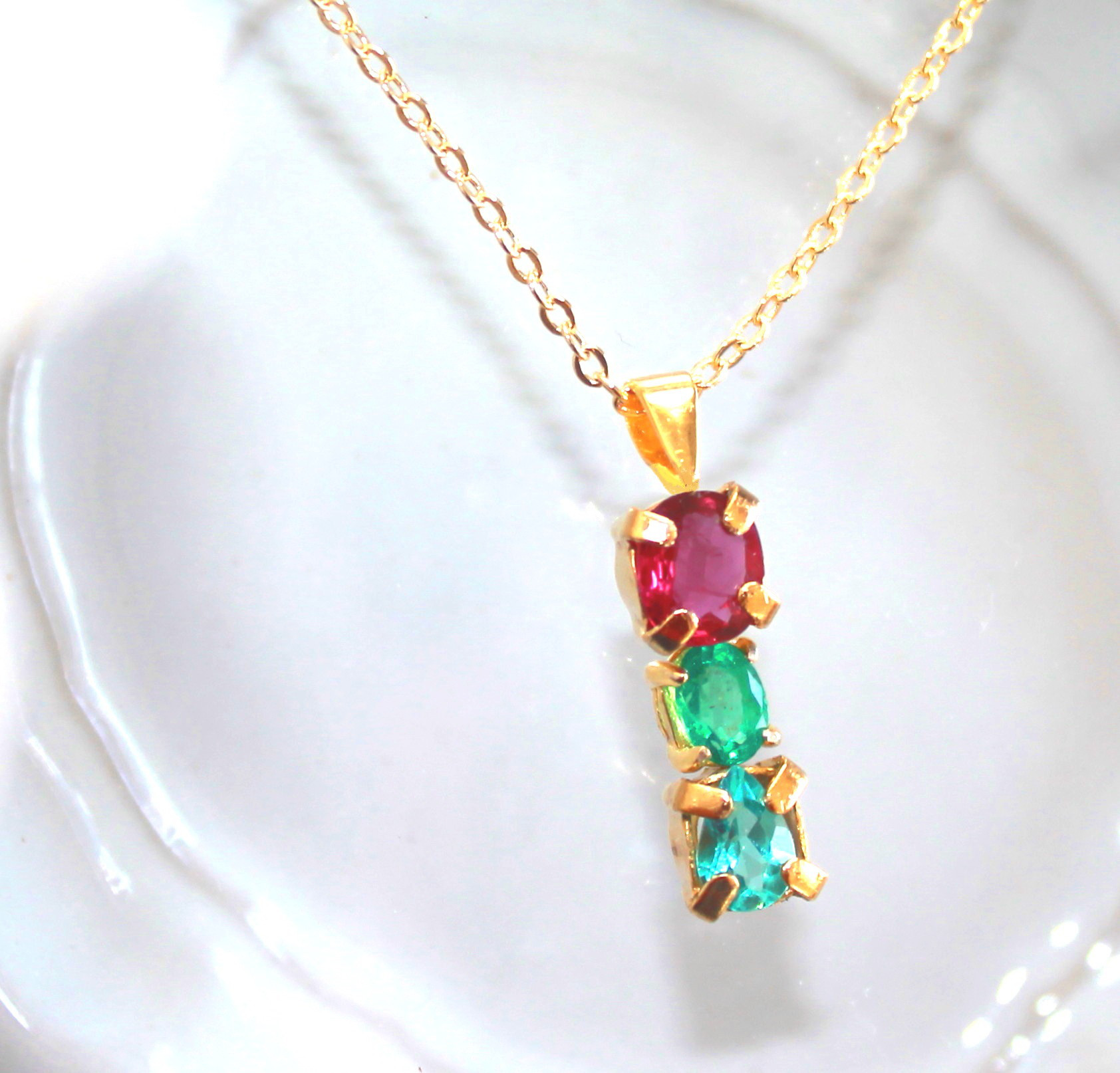 - summer beauty - k10 Ruby & Emerald & Apatite Pendant Top