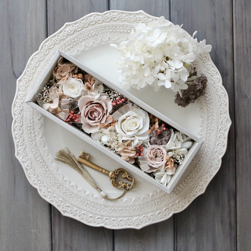 アンティークカラーBOXアレンジ　プリザーブドフラワー　くすみ系　敬老の日ギフト アンティークカラーBOXアレンジ プリザーブドフラワー くすみ系 敬老の