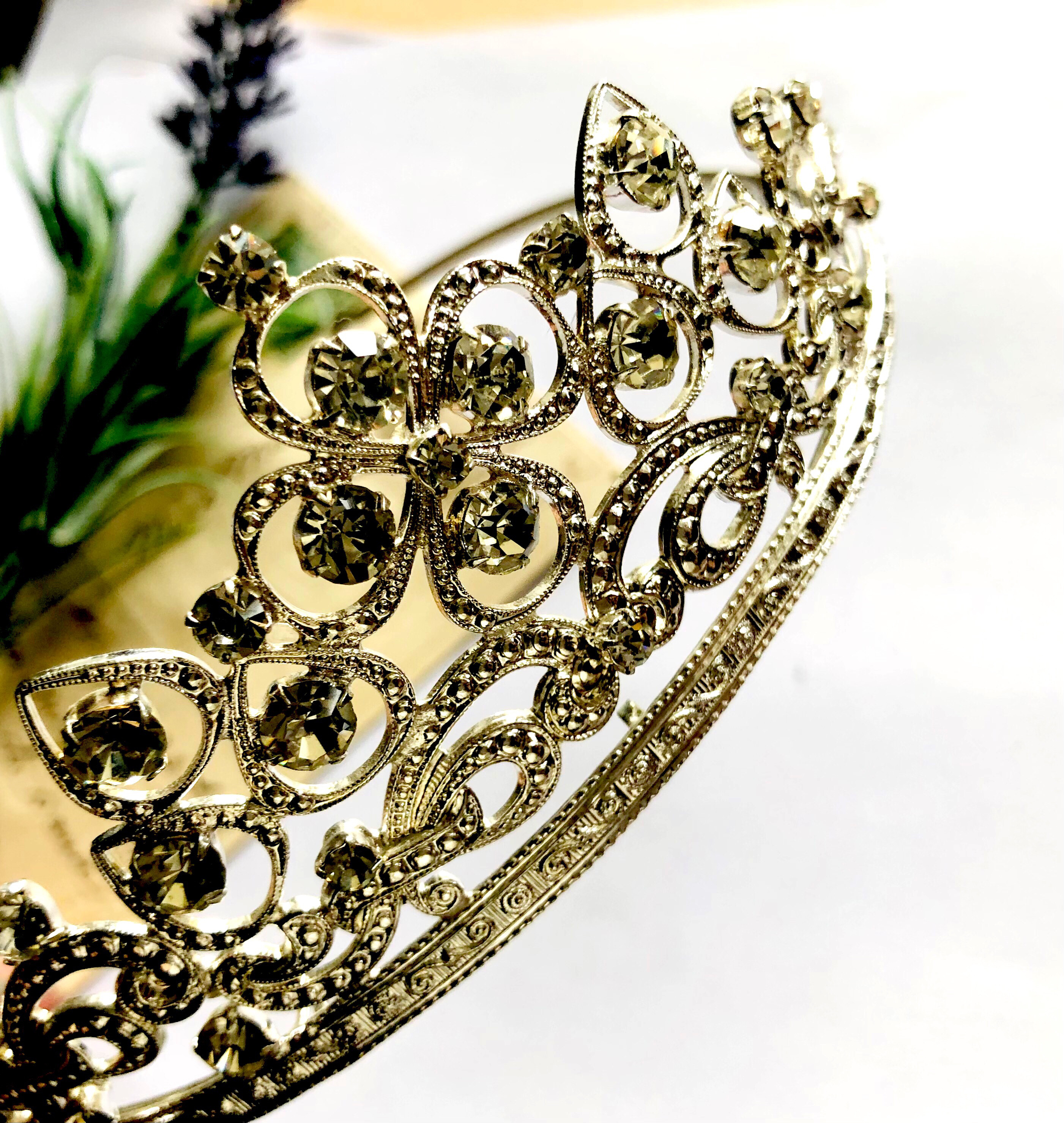 ラインストーン　フランスアンティークヴィンテージ チェコガラスドールティアラB