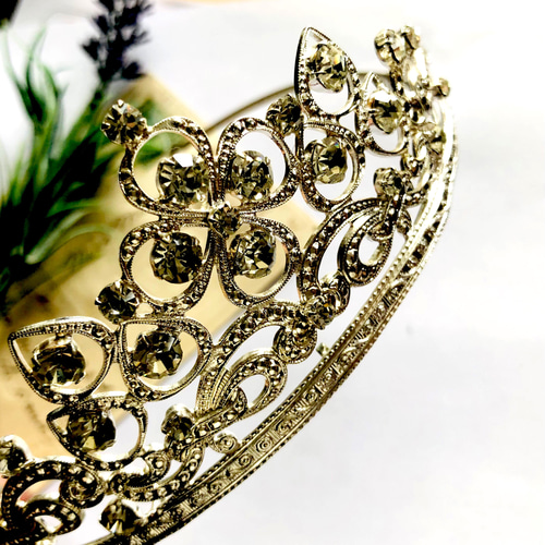 チェコのガラス職人が作ったティアラ◇四つ葉のクローバー ヘッド