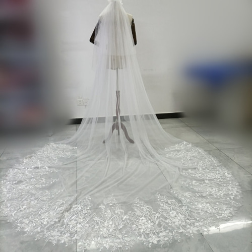 高品質！ ロングベール 繊細レース 豪華 花嫁/ウェディングドレス  