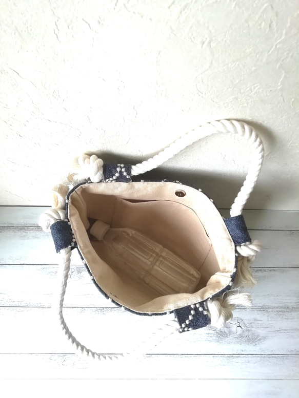 SALE★ミナペルホネンtamburin ロープハンドルのトートバッグ/navy ×light beige 9枚目の画像