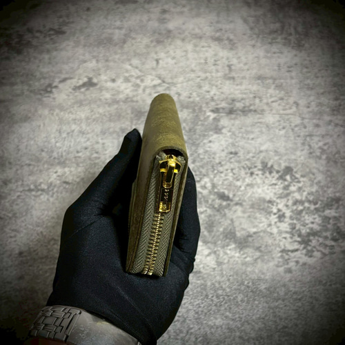 プエブロレザー ミニ財布 経年変化 本革 牛革 イタリアンレザー YKK