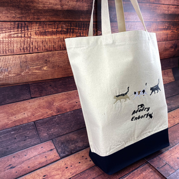 【数量限定セール】三種の猫達のシルエット オリジナル刺繍 A4サイズ トートバッグ/エコバッグ 4枚目の画像