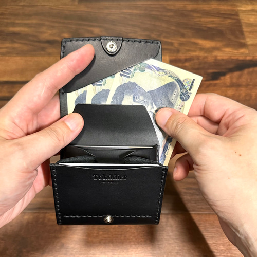 新】要領(容量)がいいミニウォレット カード9枚 二つ折り 薄め