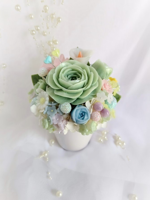 石鹸のバラと花飾りグリーンサマー・ホワイトポット/ソープカービング/石鹸彫刻 1枚目の画像