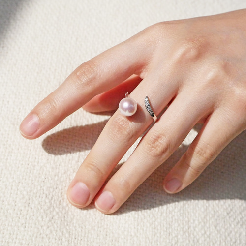 送料無料】あこや真珠 初夏 の 薔薇 香る ローズカラー オープンリング