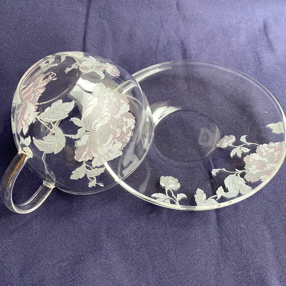 ピオニーのカップ＆ソーサー(耐熱ガラス) 2枚目の画像