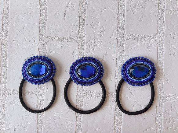 【SALE❤️】オーバル型ビジュー/ビーズ刺繍ヘアゴム(ブルー) 1枚目の画像