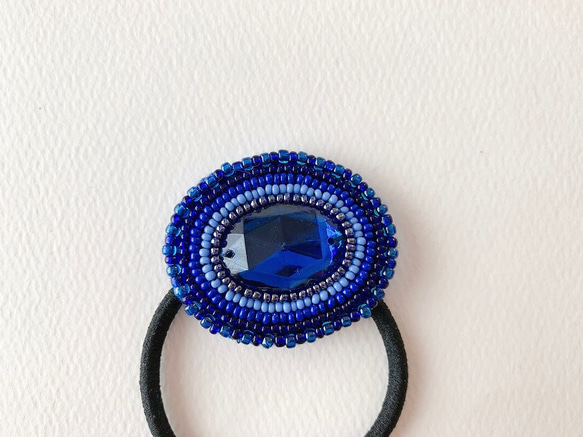 【SALE❤️】オーバル型ビジュー/ビーズ刺繍ヘアゴム(ブルー) 4枚目の画像