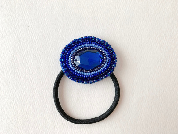 【SALE❤️】オーバル型ビジュー/ビーズ刺繍ヘアゴム(ブルー) 3枚目の画像
