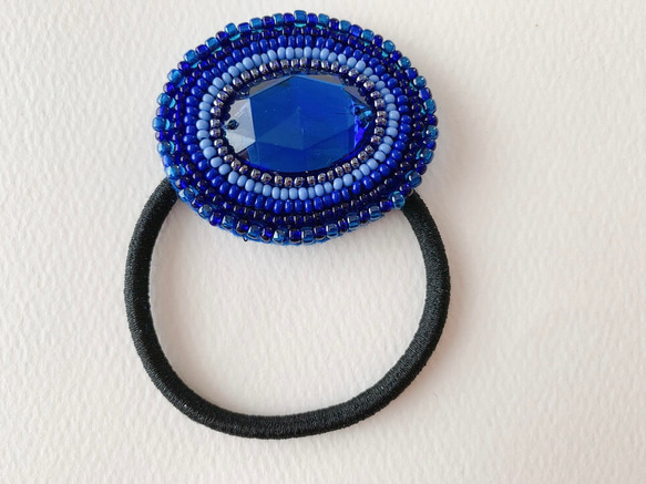 【SALE❤️】オーバル型ビジュー/ビーズ刺繍ヘアゴム(ブルー) 5枚目の画像