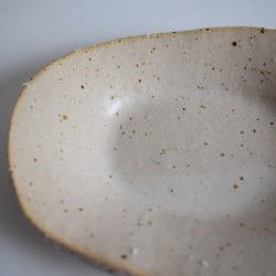 楕円形・オーバル小皿　黄御影土×白失透釉 7枚目の画像