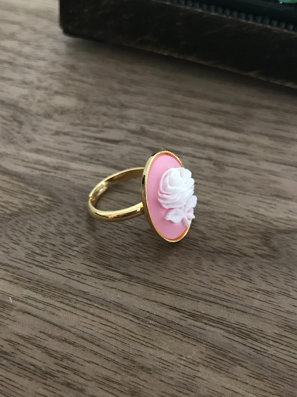 ピンク♡白い薔薇カメオの指輪/ゴスロリ　ガーリー　フレンチ　クラシカル　大人可愛い 5枚目の画像