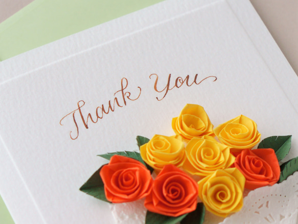 ペーパークイリングとカリグラフィーのサンキューカード【Thank You】バラの花束のお礼状　メッセージ変更可　イエロー 3枚目の画像