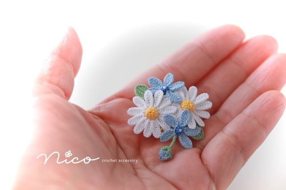 レース編み☆マーガレットとブルースターのブローチ ブローチ Nico